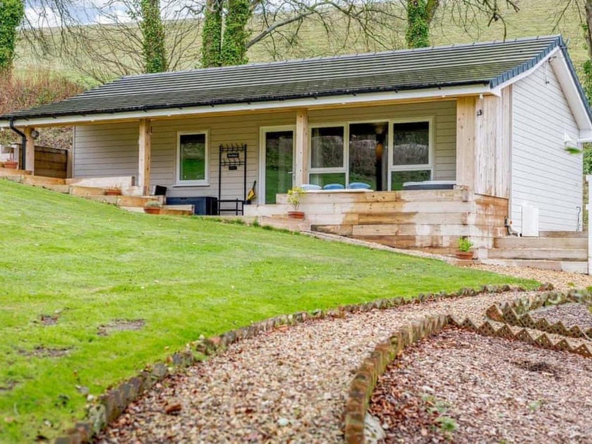The Hideout, A Detached Lodge, Hot Tub, Heating, Wifi & Parking Long Bredy Zewnętrze zdjęcie